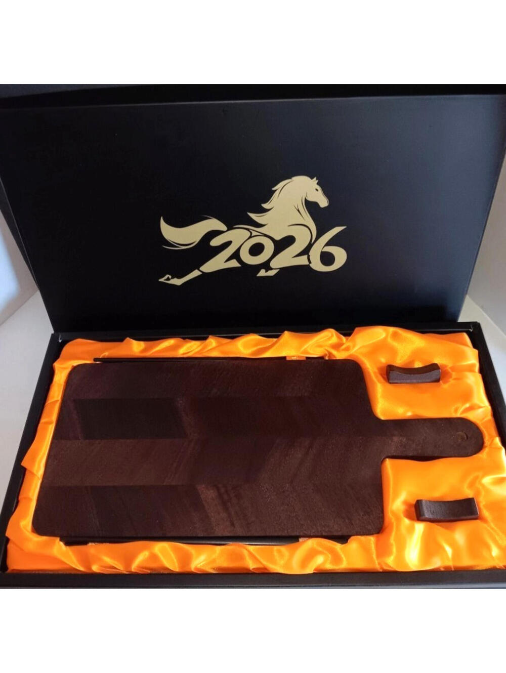 Commemorative Gift Set 2026 Fire Horse Cutting Board + 4 Chopsticks & Holders